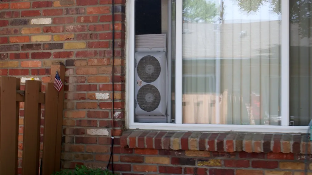 Staande ventilator of raamventilator: verkoelen of juist verversen