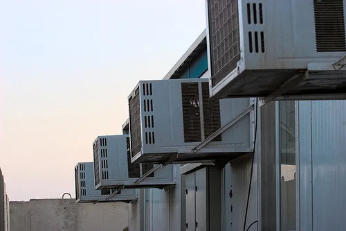 Ventilator versus airco